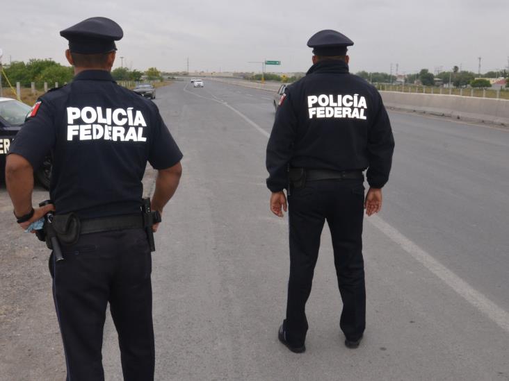 Pistola a la cabeza,entrega el vehículo Pistola a la cabeza,entrega el vehículo