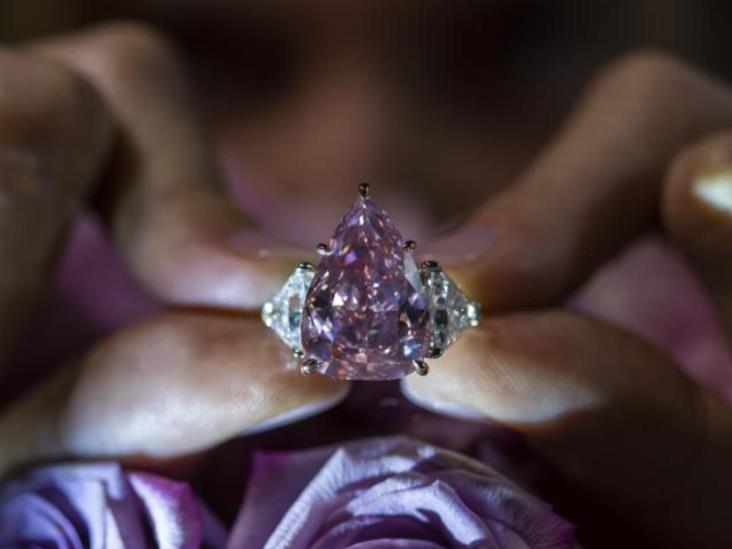 Subastan por $28 millones diamante rosa de 18 quilates Subastan por $28 millones diamante rosa de 18 quilates