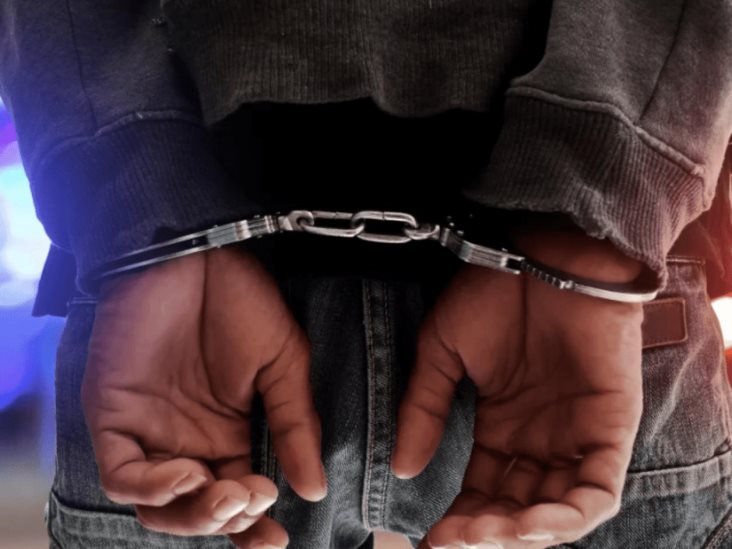 Sentencian por tráfico de drogas a expolicía Sentencian por tráfico de drogas a expolicía