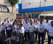 Reconocen trayectoria de carteros en su día
