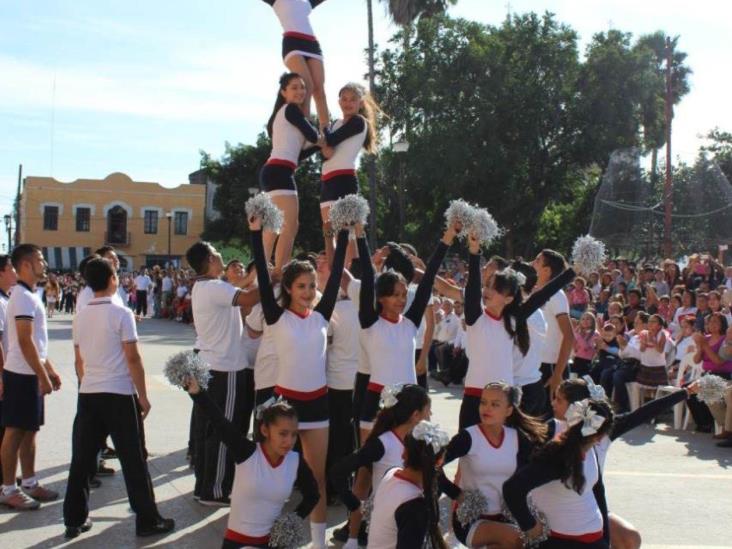 Obligan frío y lluvia cambiar fecha de desfile Obligan frío y lluvia cambiar fecha de desfile