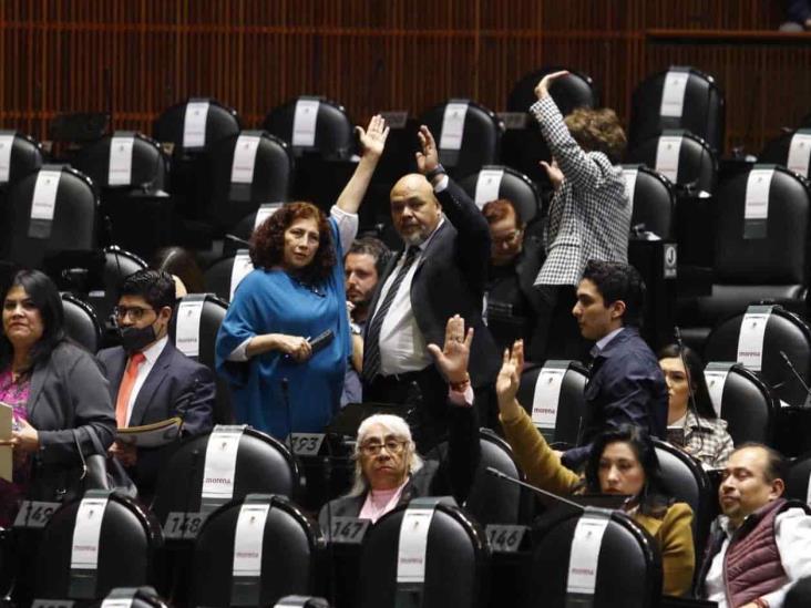 Toman diputados puente de una semana Toman diputados puente de una semana