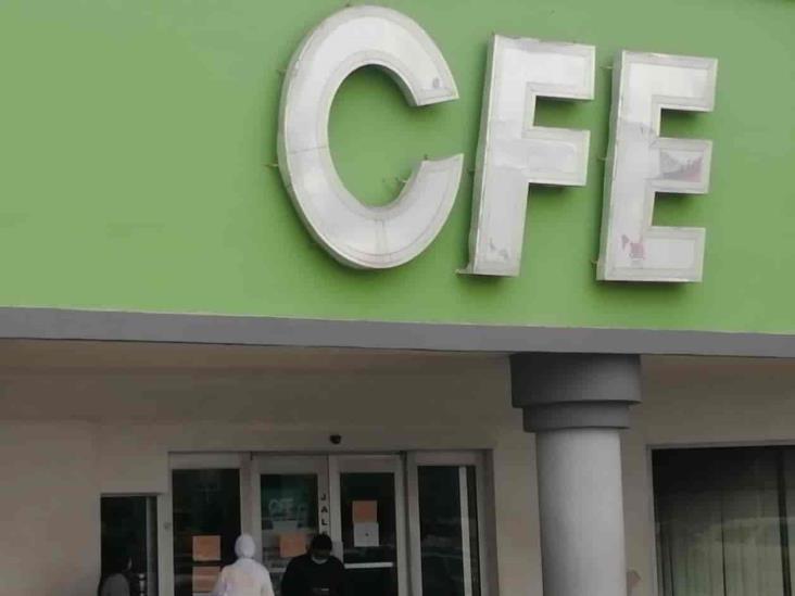 Cierra CFE sucursal por ´remodelación´ Cierra CFE sucursal por ´remodelación´