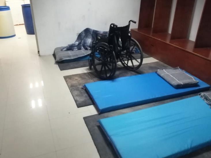 Brindan techo pero no comida a personas vulnerables por frío Brindan techo pero no comida a personas vulnerables por frío