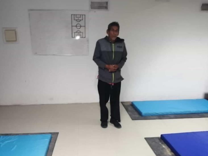 Polideportivo alberga sólo a dos refugiados Polideportivo alberga sólo a dos refugiados
