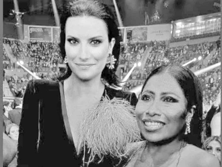 Critican a Laura Pausini por editar foto con Yalitza Aparicio Critican a Laura Pausini por editar foto con Yalitza Aparicio