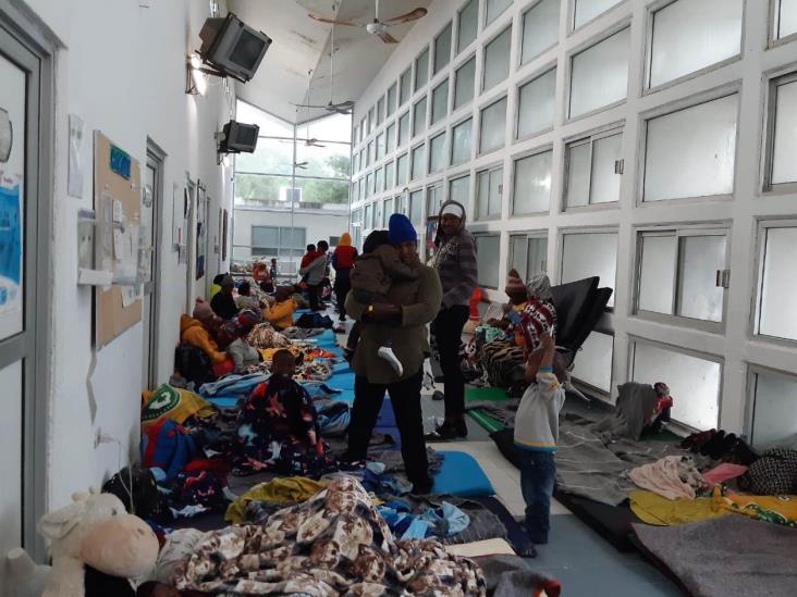 Habilitan albergue en Centro de Atención a la Juventud Habilitan albergue en Centro de Atención a la Juventud