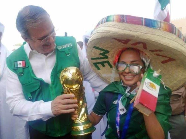 Piden mexicanos en el Mundial a Ebrard tequila y cerveza Piden mexicanos en el Mundial a Ebrard tequila y cerveza