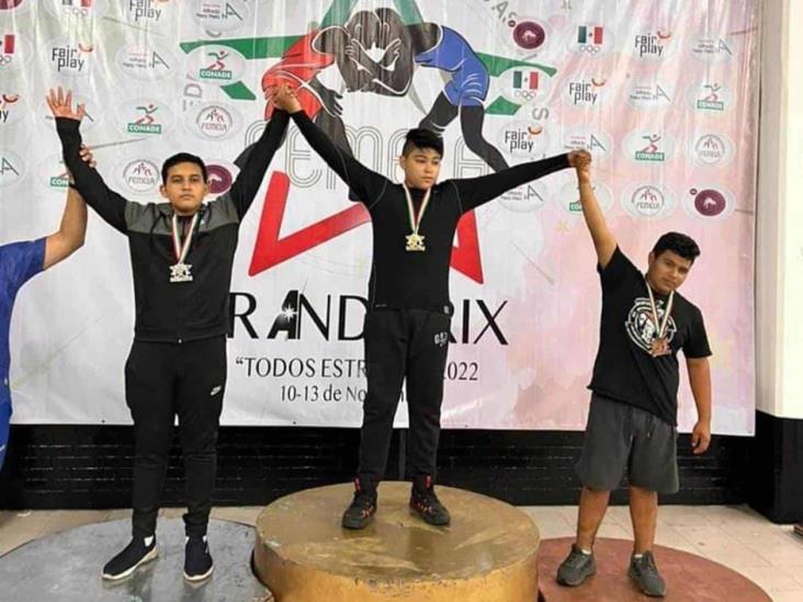 Suben tamaulipecos al podio en luchas asociadas Suben tamaulipecos al podio en luchas asociadas