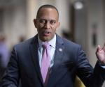 Jeffries sucede a Pelosi como líder demócrata