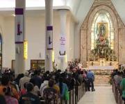 Acuden feligreses a festejar a la Virgen de Guadalupe